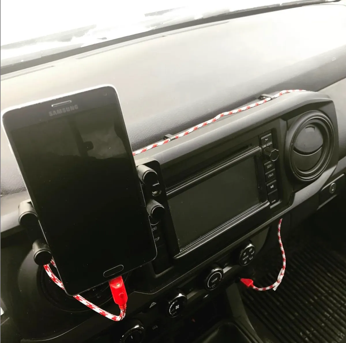 Hondo Garage Toyota Tacoma Phone Mounting Bundle