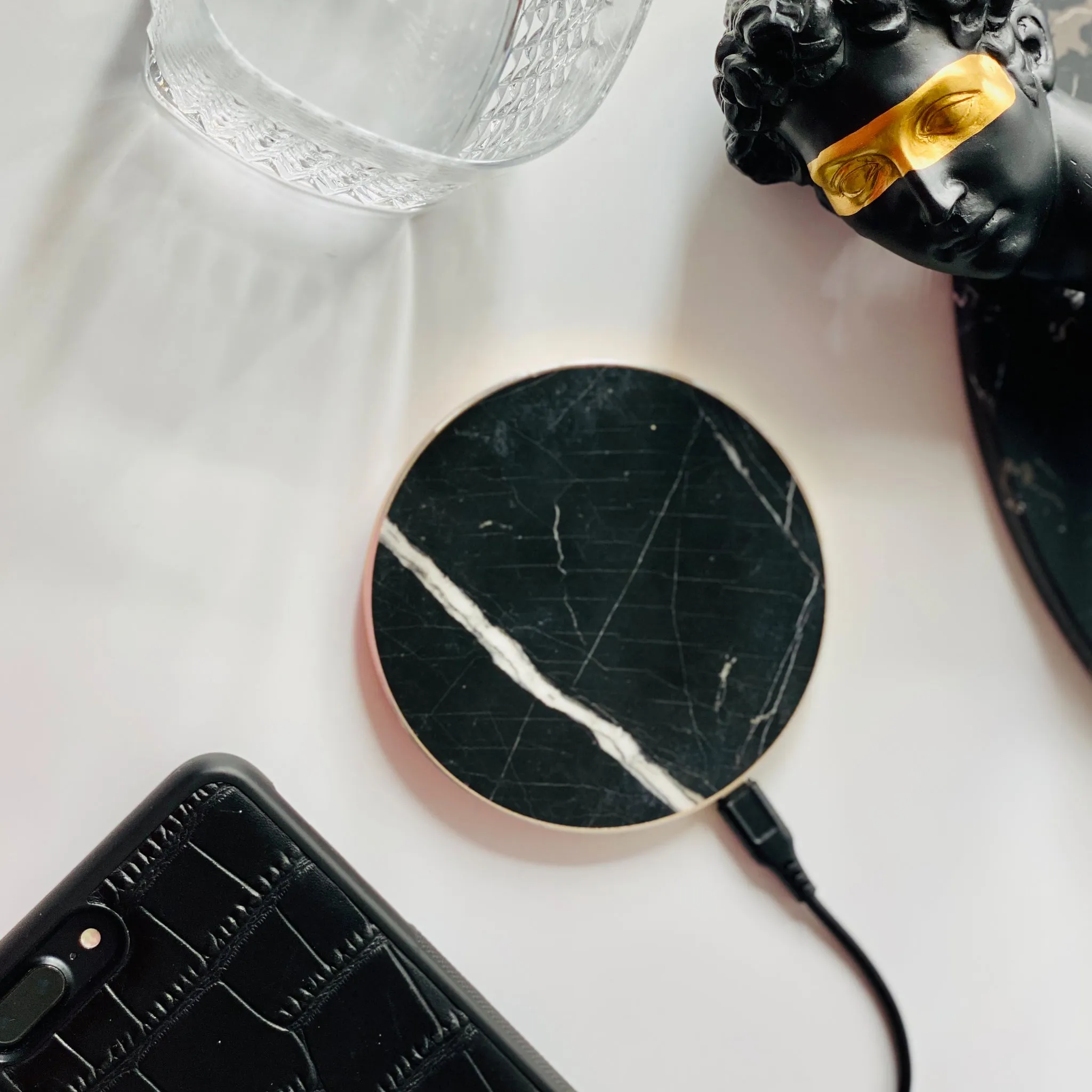 Teo - Black Marble QI Wireless Charger